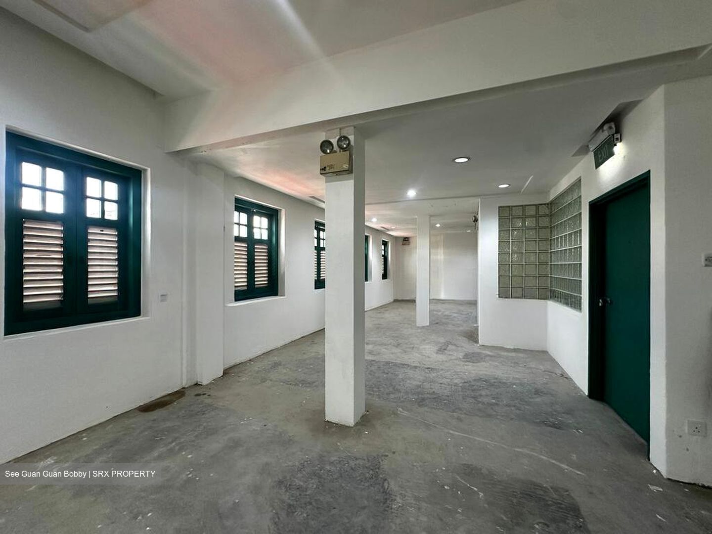 Sims Avenue (D14), Shop House #500152521